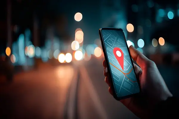 旅游和朋友玩鬼屋的文案