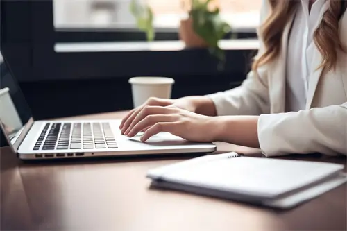 一个人欧洲旅游文案抖音